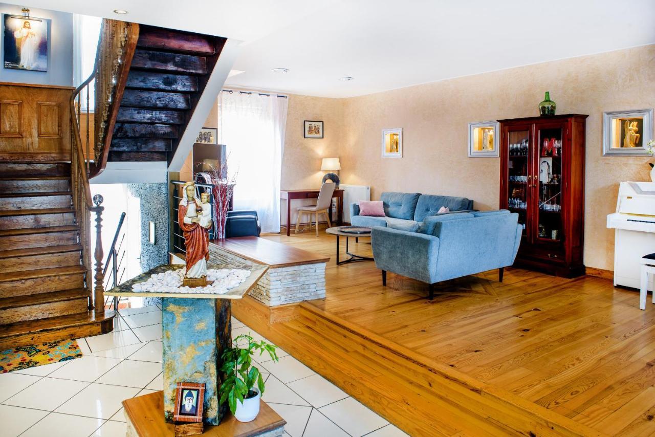 La Sainte Famille Hotel Lourdes Ngoại thất bức ảnh