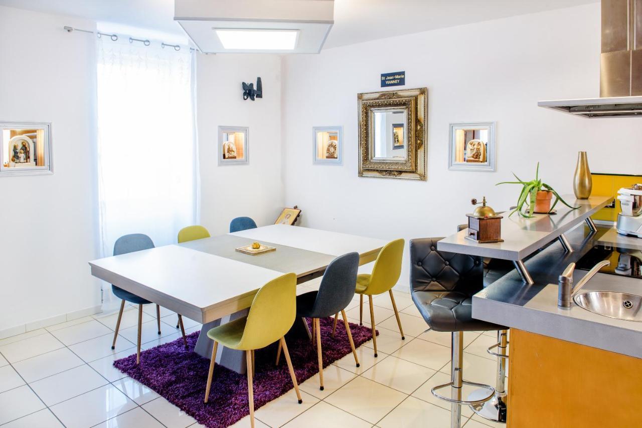 La Sainte Famille Hotel Lourdes Ngoại thất bức ảnh