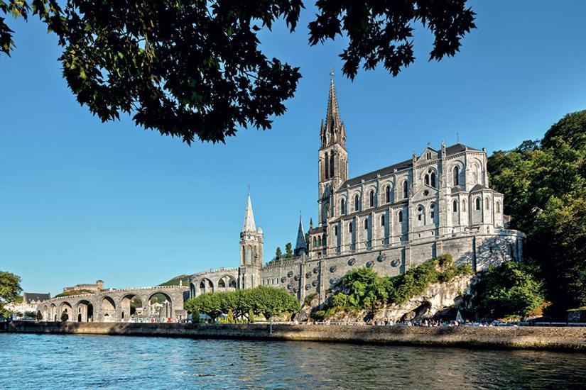 La Sainte Famille Hotel Lourdes Ngoại thất bức ảnh